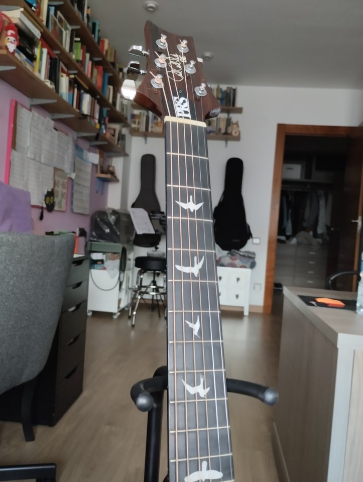 Acústica PRS AX20E de segunda mano · Foto 3 de 10 · Valencia · 400 €