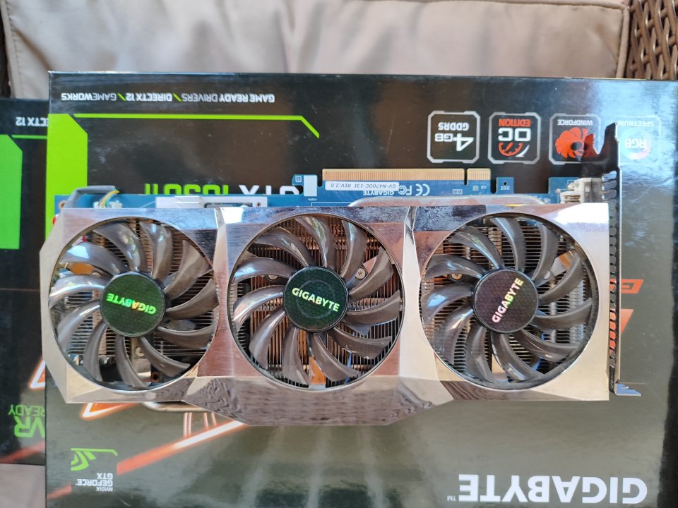 Cambio tres Nvidia GTX por Ampli o Multiefectos de segunda mano · Foto 2 de 6 · Málaga