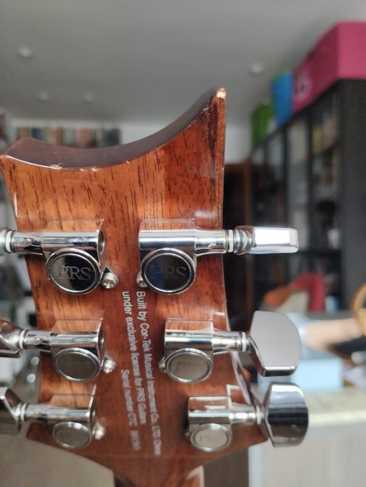 Acústica PRS AX20E de segunda mano · Foto 5 de 10 · Valencia · 400 €