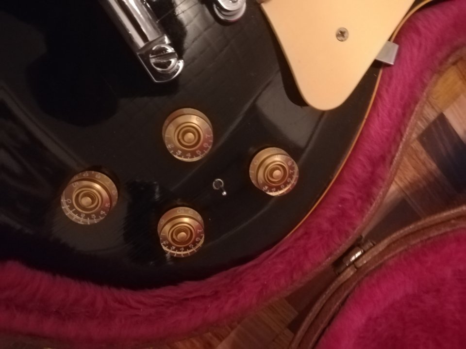 Gibson Les Paul Standard 1995 de segunda mano · Foto 7 de 10 · Valencia · 1900 €