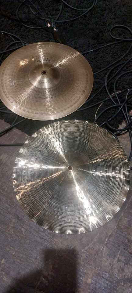 Vendo platos paiste 2002, signature.. de segunda mano · Foto 6 de 10 · Burgos · 300 €