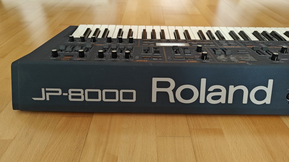 Roland JP-8000 — Sintetizador Virtual Analog de segunda mano · Foto 6 de 9 · Navarra · 900 €
