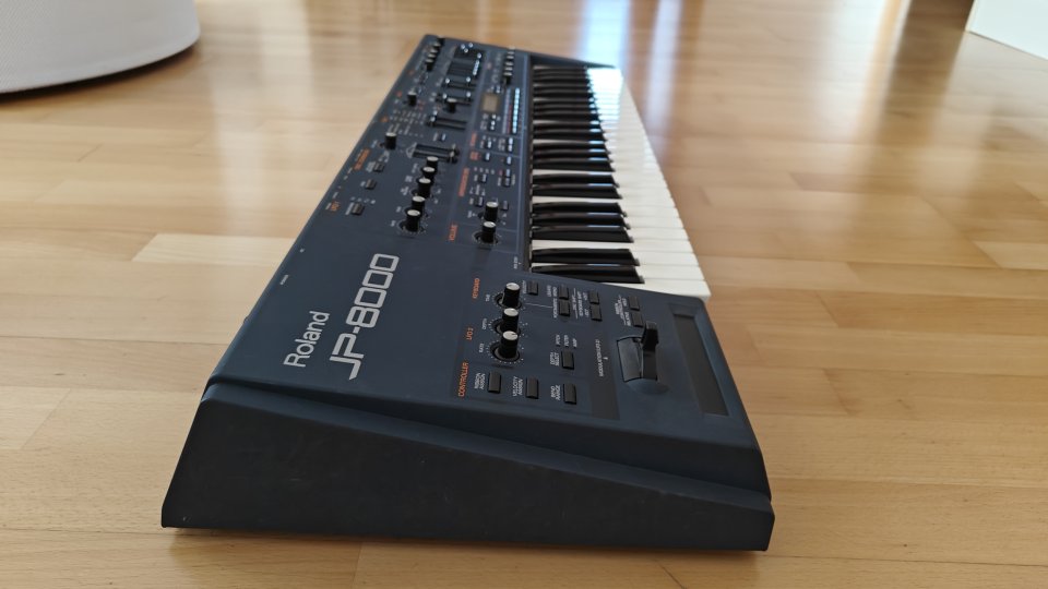 Roland JP-8000 — Sintetizador Virtual Analog de segunda mano · Foto 7 de 9 · Navarra · 900 €