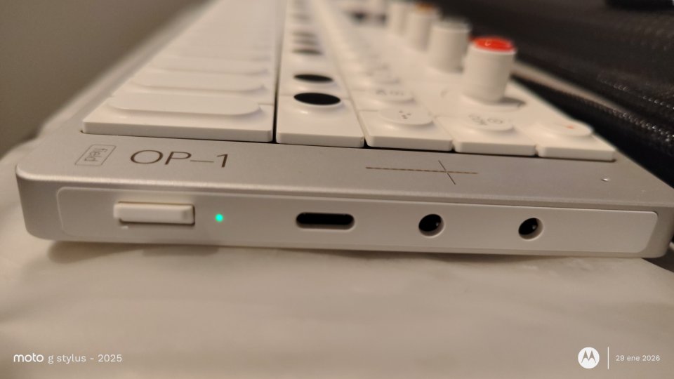 vendo teenage op1 field