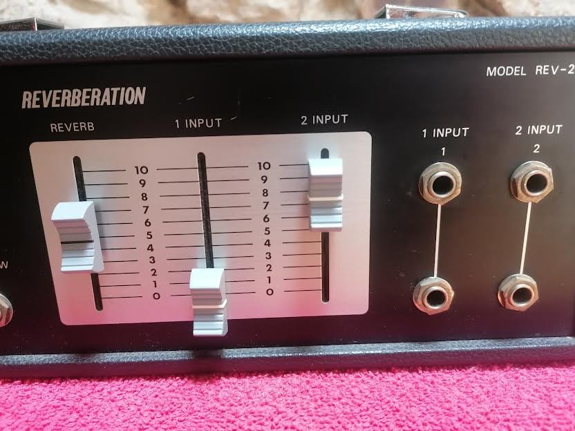 Reverberacion a muelles Monacor REV-25 de segunda mano · Foto 3 de 3 · Bizkaia · 200 €