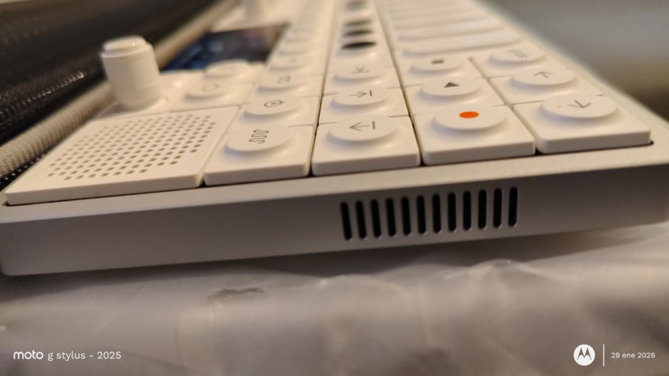 vendo teenage op1 field