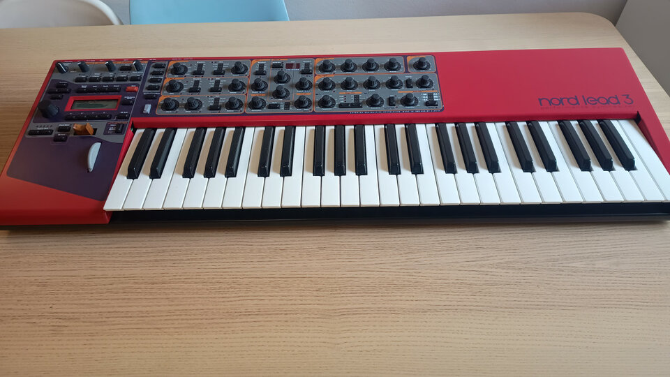 Nord Lead 3 (Estado de colección)