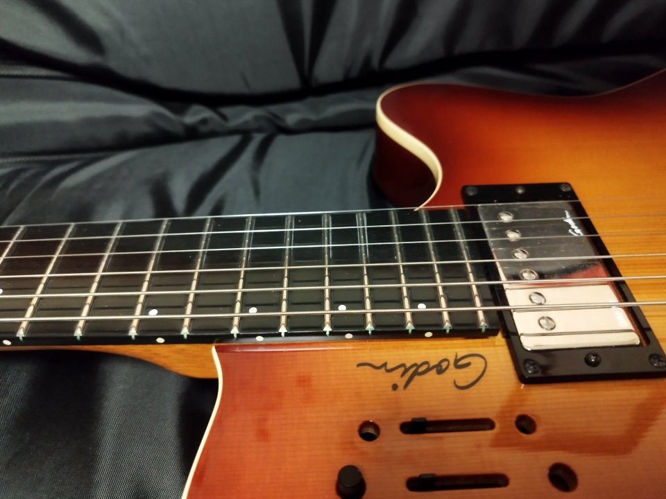 Godin A6 Ultra - Cognac Burst de segunda mano · Foto 4 de 10 · Barcelona · 1100 €