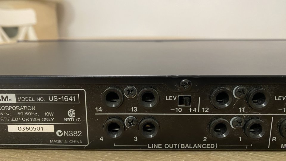 Tascam US-1641 interfaz de audio USB 16x4 rack de segunda mano · Foto 8 de 8 · Tarragona · 85 €