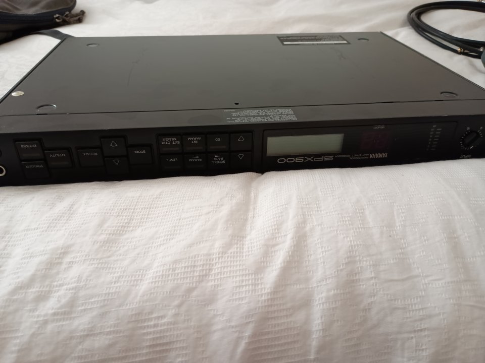Yamaha SPX900 Mítico Rack Vintage de segunda mano · Foto 3 de 8 · Madrid · 150 €