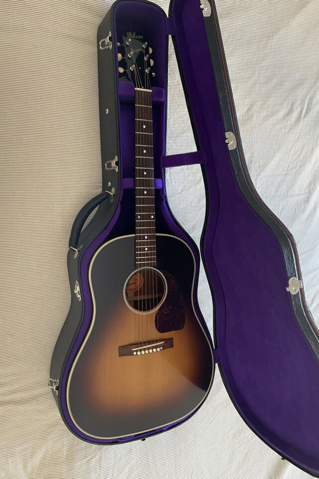 Gibson 1942 Banner J-45 VS