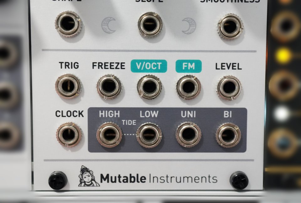 Mutable Instruments Tides V1 (Módulo Eurorack)
