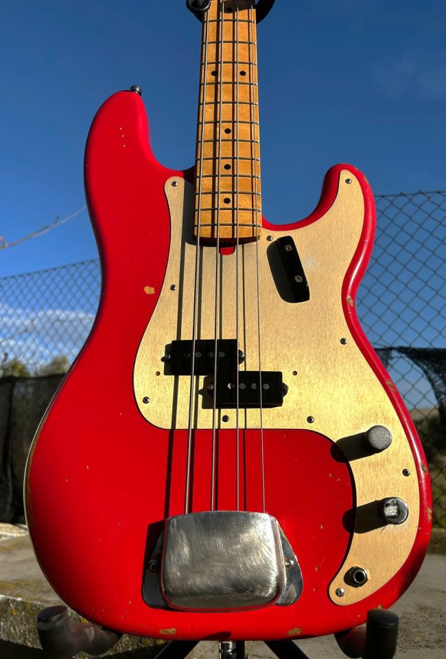 Fender Precision road worn 50s