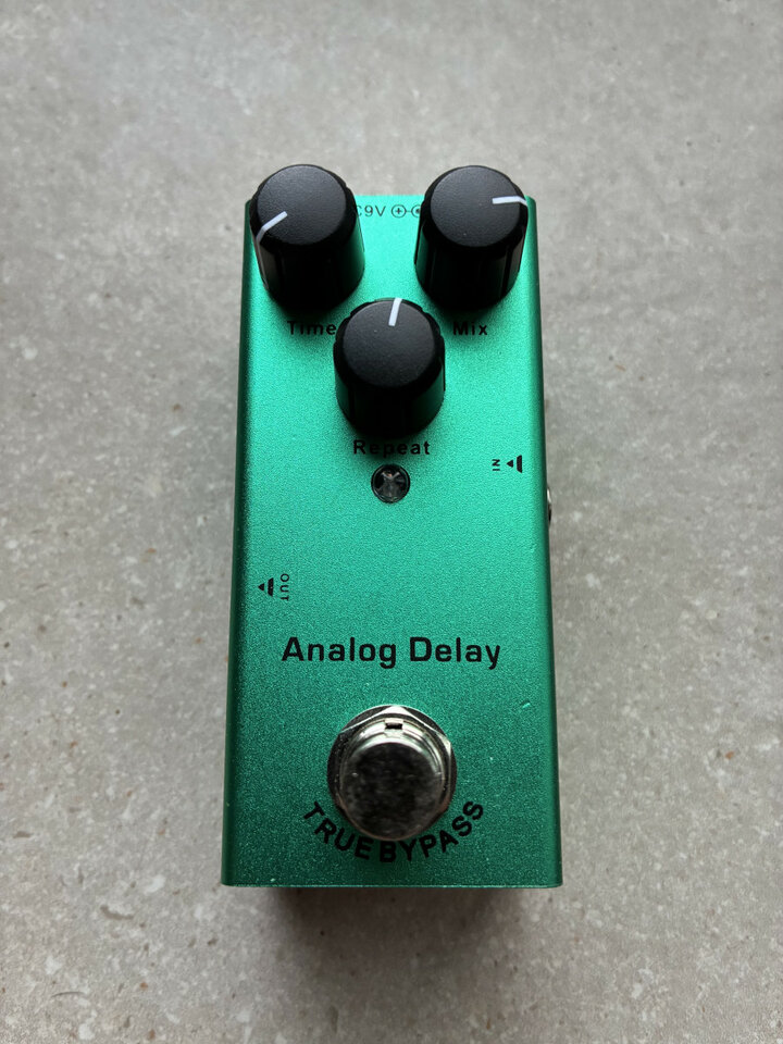 Pedal de delay analógico True Bypass