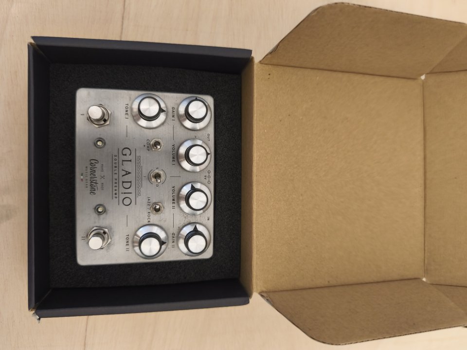 Cornestone Gladio Double preamp original de segunda mano · Foto 1 de 5 · Sevilla · 300 €