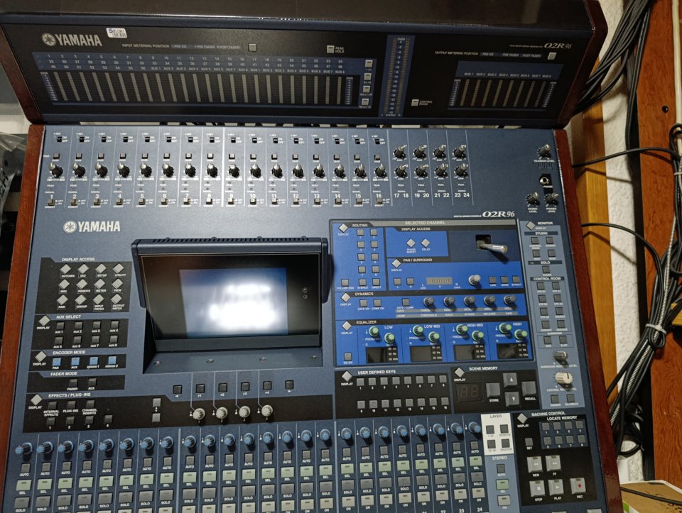 mesa yamaha 02r96 v2 de segunda mano · Foto 5 de 5 · Barcelona · 1800 €