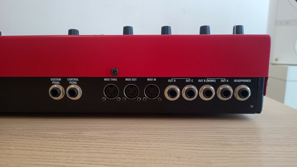 Nord Lead 3 (Estado de colección)