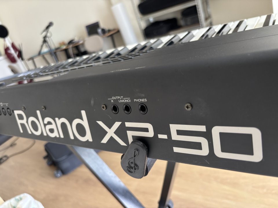 Roland XP50 con maleta de segunda mano · Foto 7 de 9 · Cantabria · 250 €