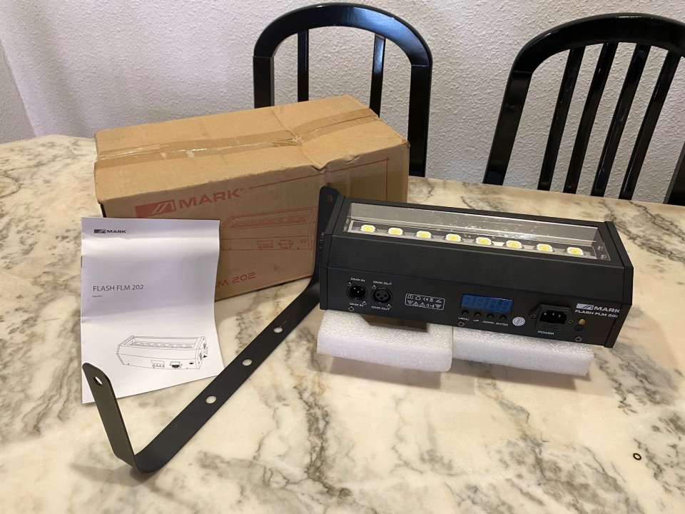 MARK Flash FLM 202 - Estrobo LED DMX Profesional - Como nuevo de segunda mano · Foto 2 de 3 · Madrid · 85 €