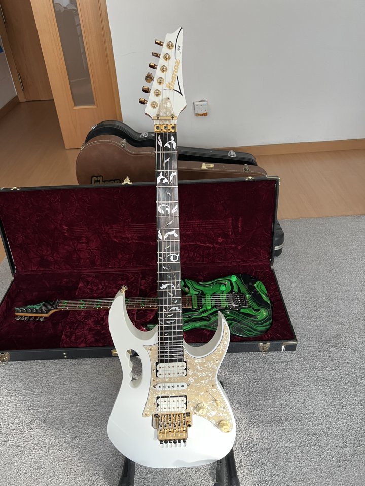 Ibanez JEM7V-WH 1998 FujiGen. Guitarra ibanez jem