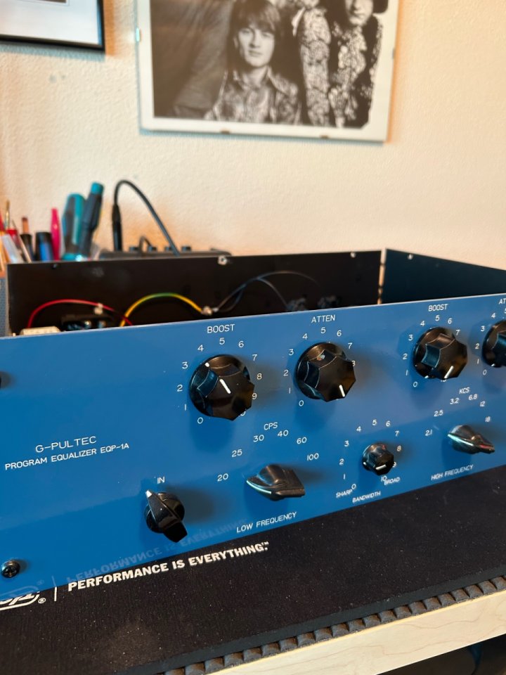 Ecualizador tipo PULTEC válvulas