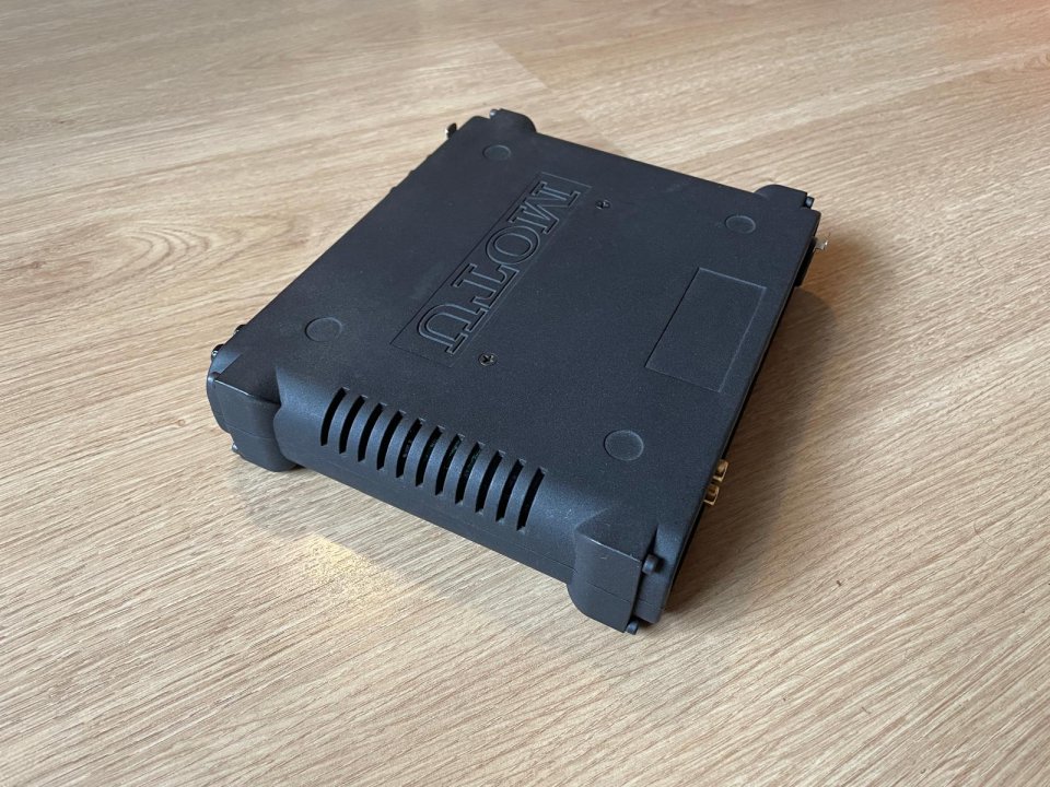 Tarjeta de sonido externa MOTU Ultralite y tarjeta PCI Firewire