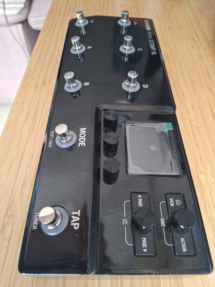Line 6 HX Stomp XL de segunda mano · Foto 3 de 7 · Madrid · 520 €