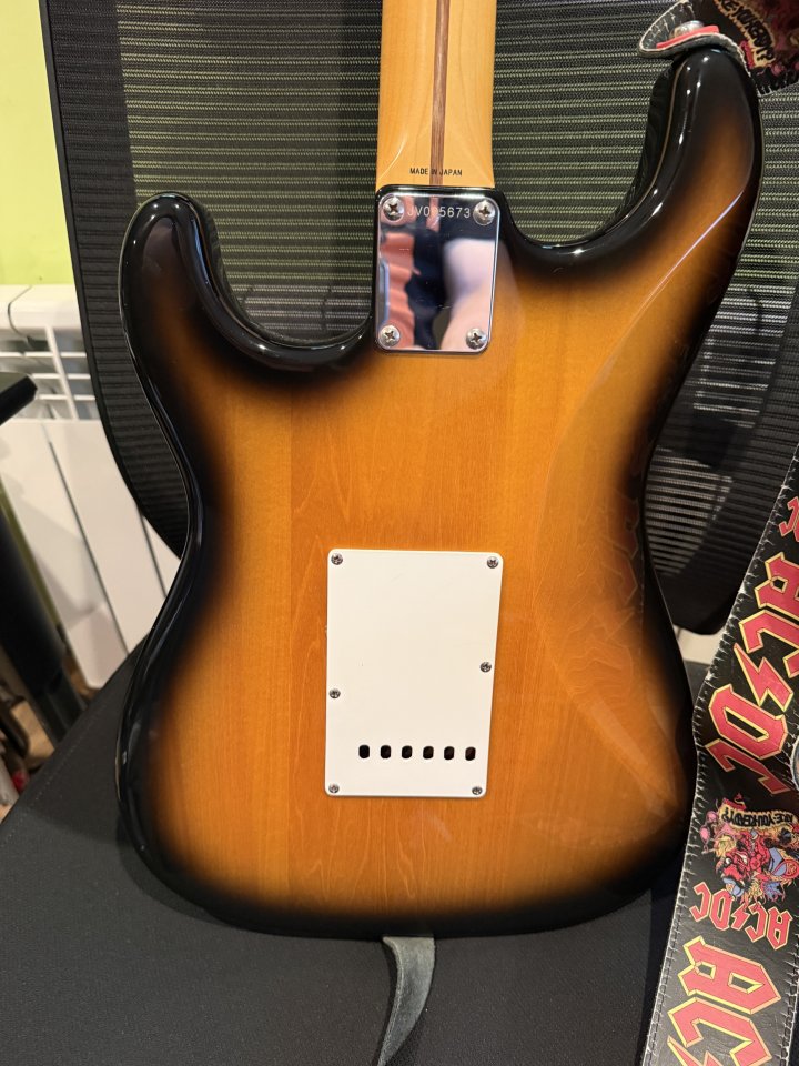 Fender JV Modified 50s Stratocaster HSS por Strato con Palorosa/Pauferro de segunda mano · Foto 6 de 10 · Madrid