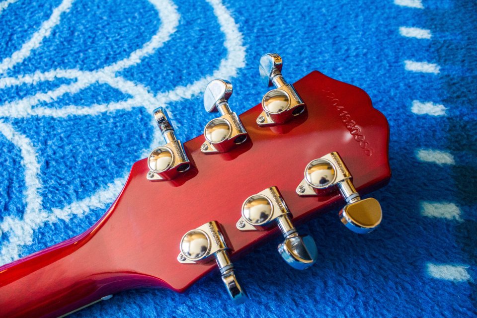 Guitarra Epiphone Les Paul Classic + estuche de segunda mano · Foto 3 de 9 · Madrid · 450 €