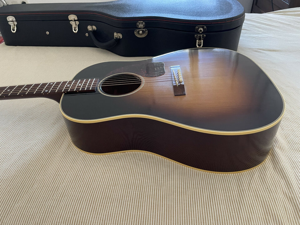 Gibson 1942 Banner J-45 VS