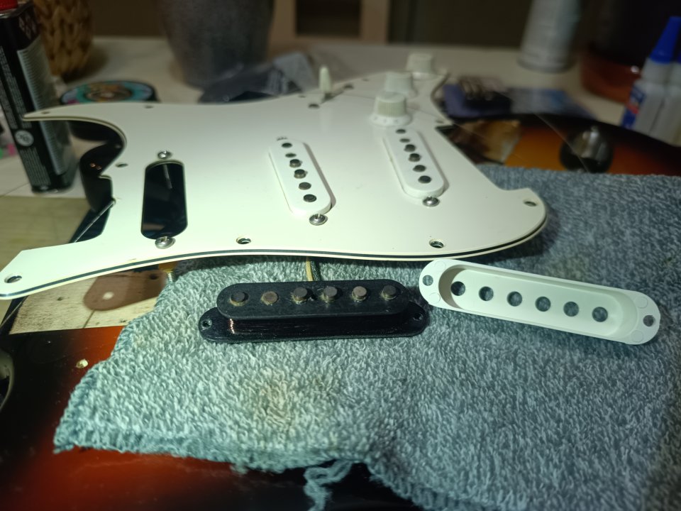 Squier JV Stratocaster ST-62-65 (Export) 1983 | 3.36kg | Fender Fullerton USA Pickup de segunda mano · Foto 5 de 8 · Pontevedra · 1690 €