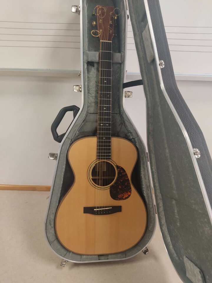 Furch VINTAGE 3 OM-SR ANT electroacústica.. por Gibson Les Paul Standard