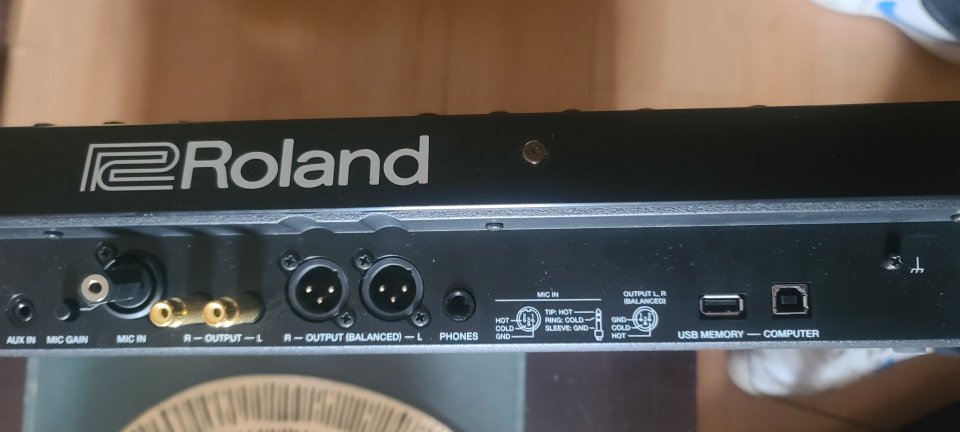Roland Jupiter xm de segunda mano · Foto 2 de 5 · Madrid · 760 €