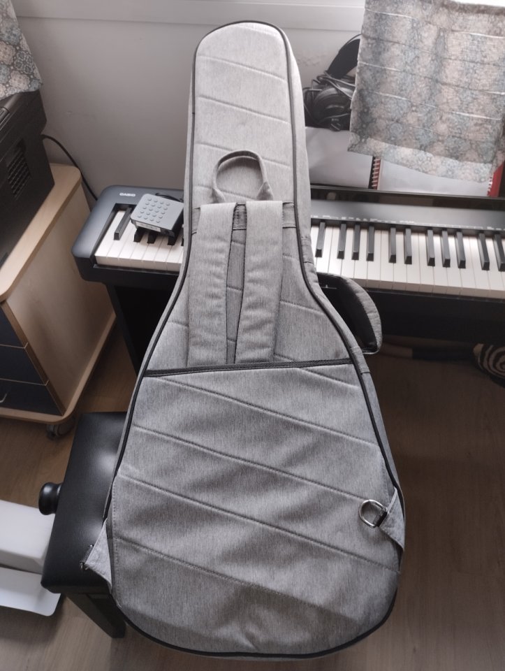 Funda Guild Acústica Concierto de segunda mano · Foto 6 de 10 · Valencia · 70 €