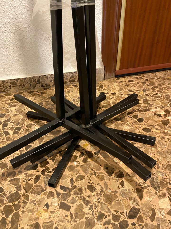 4 Soportes profesionales de acero para focos e iluminación – Fabricación artesanal de segunda mano · Foto 3 de 6 · Madrid · 180 €