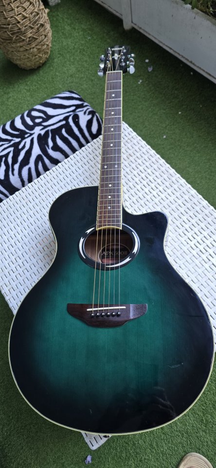 Yamaha APX500II de segunda mano · Foto 1 de 10 · Madrid · 175 €