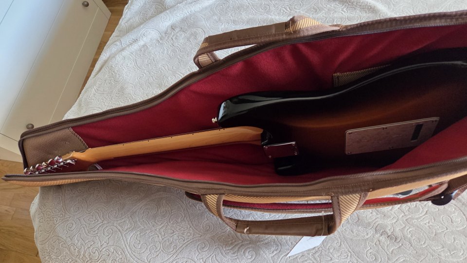 Fender classic player 50s Stratocaster de segunda mano · Foto 9 de 10 · Madrid · 690 €