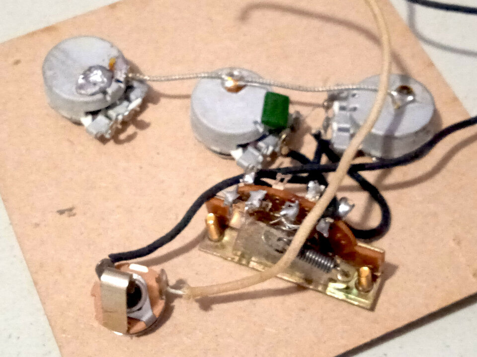 Circuitería Van Zandt Stratocaster made in Japan