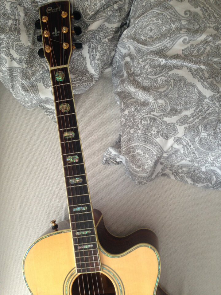 Cort CJ10X natural gloss