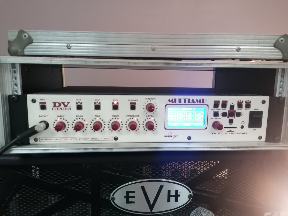 DV Mark Multiamp Estéreo
