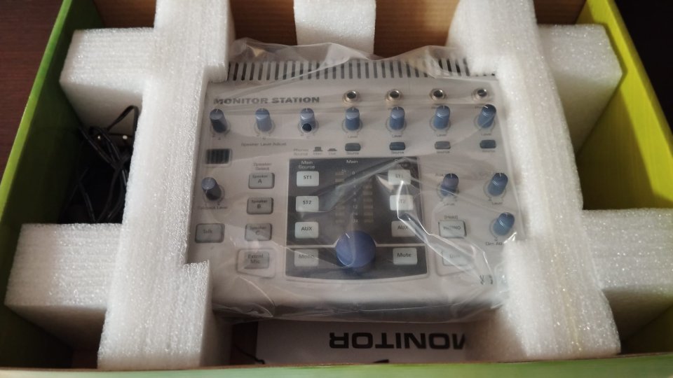 Presonus Monitor Station