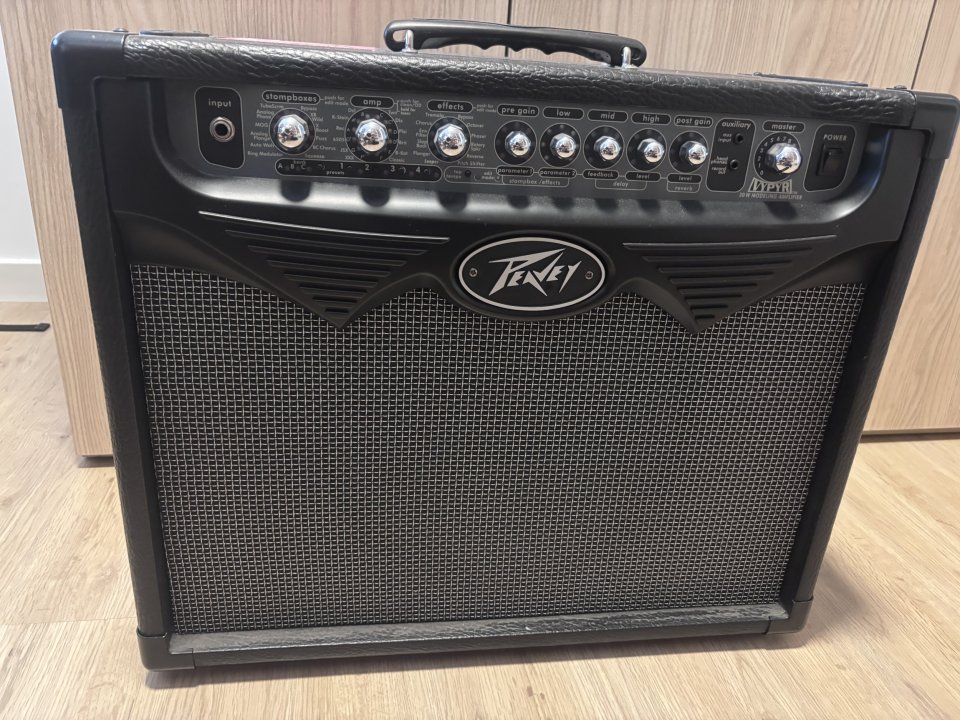 Peavey Vypyr 30 de segunda mano · Foto 1 de 3 · Barcelona · 35 €