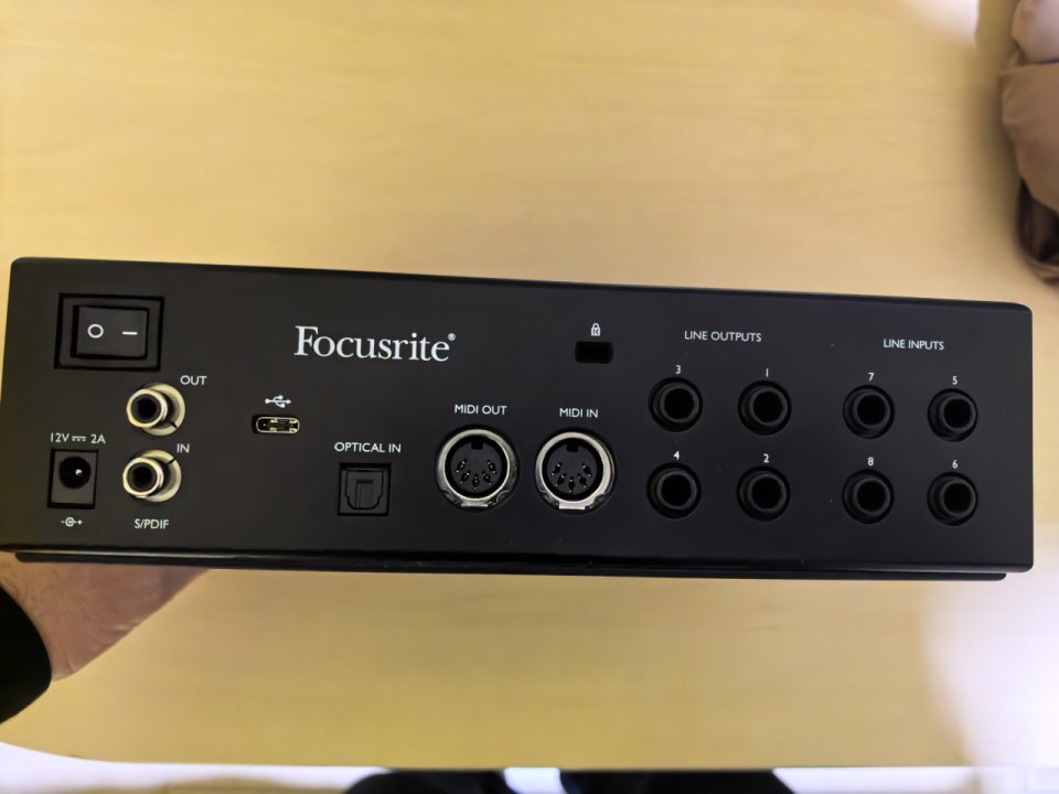 Focusrite Clarett+ 4Pre - Tarjeta de sonido USB-C (Modelo PLUS)