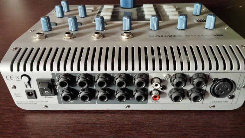 Presonus Monitor Station