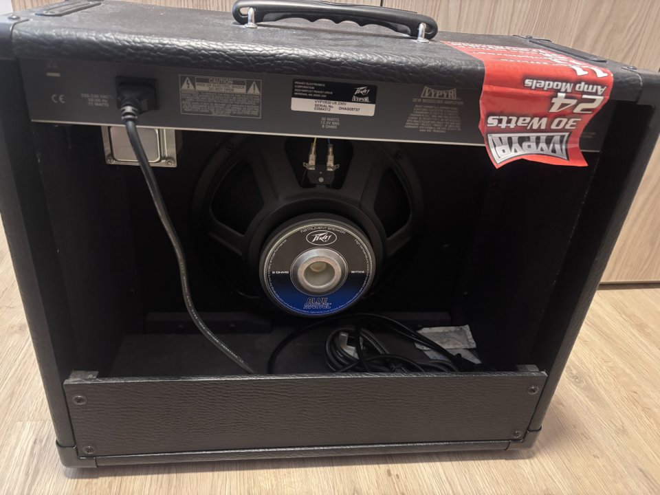 Peavey Vypyr 30 de segunda mano · Foto 3 de 3 · Barcelona · 35 €