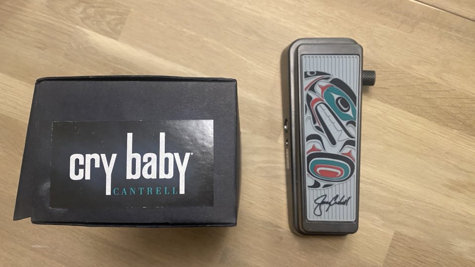 Dunlop Jerry Cantrell Cry Baby Wah Signature de segunda mano · Foto 1 de 3 · Tarragona · 190 €