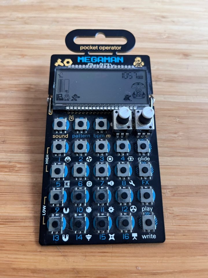 Sintetizador Pocket Operator PO-128 Megaman de segunda mano · Foto 1 de 2 · Madrid · 140 €