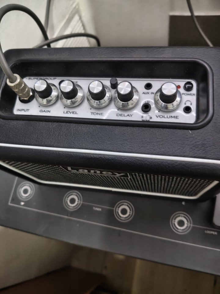 Laney Mini-ST-Lion Batterie-gespeister Combo Verstärker, 2 x 3W, 2 x 3", Bluetooth de segunda mano · Foto 3 de 4 · Pontevedra · 85 €