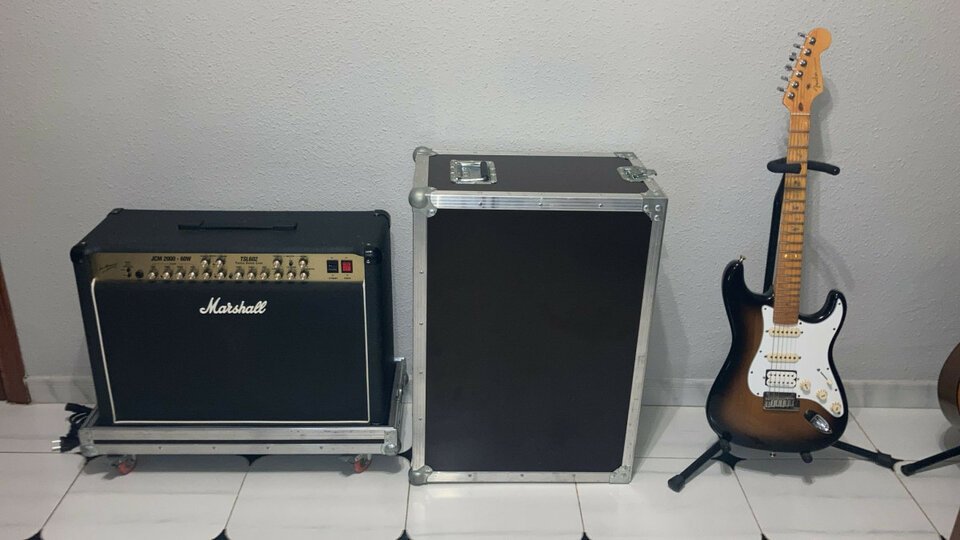 o Vendo Marshall JCM2000 TSL 602 (V30 Inglés/G1275) + Flightcase de segunda mano · Foto 1 de 3 · Jaén