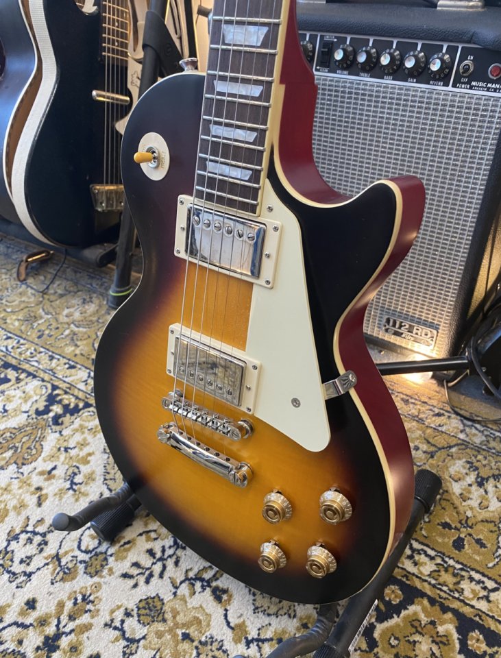 Epiphone Les Paul Standard 1959 Aged Dark Burst de segunda mano · Foto 3 de 5 · Madrid · 700 €
